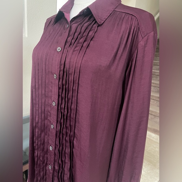 Anthropologie Women Burgundy Tuxedo Pleat Button Front Blouse Top | Size S - Picture 5 of 11